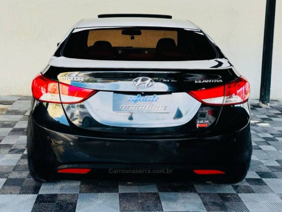 HYUNDAI - ELANTRA - 2011/2012 - Preta - R$ 62.900,00