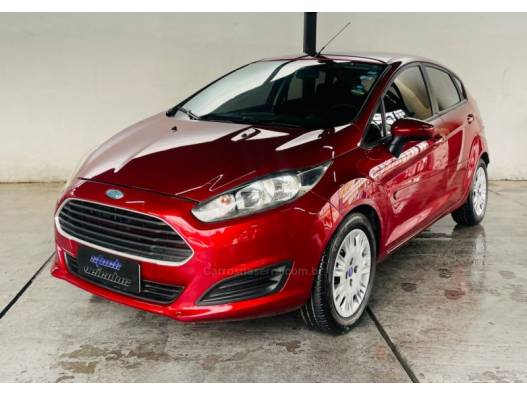 FORD - FIESTA - 2015/2015 - Vermelha - R$ 42.900,00