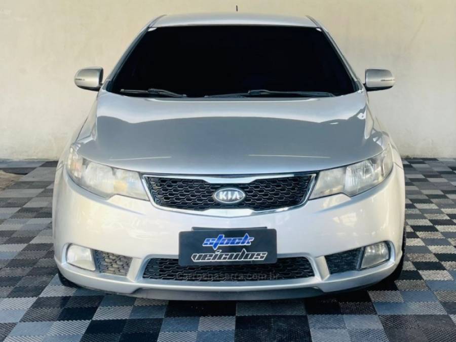KIA MOTORS - CERATO - 2012/2012 - Prata - R$ 48.900,00