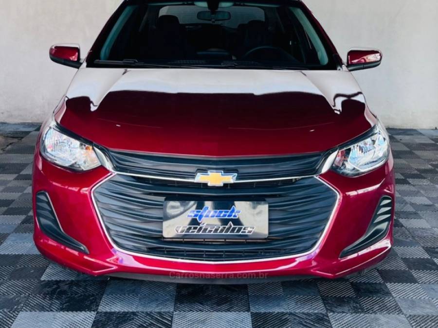 CHEVROLET - ONIX - 2022/2023 - Vermelha - R$ 69.900,00