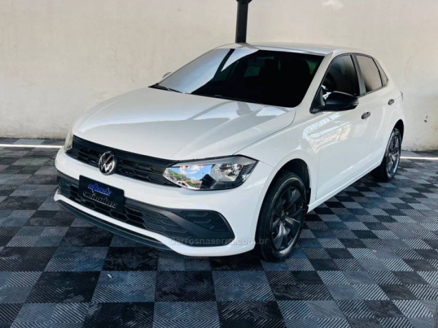 VOLKSWAGEN - POLO - 2024/2025 - Branca - R$ 75.900,00