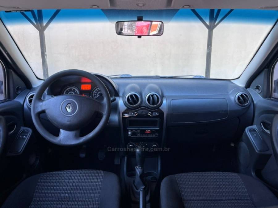 RENAULT - SANDERO - 2013/2014 - Preta - R$ 25.900,00