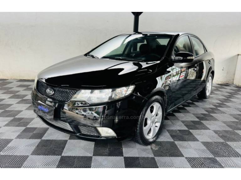 KIA MOTORS - CERATO - 2009/2010 - Preta - R$ 41.900,00