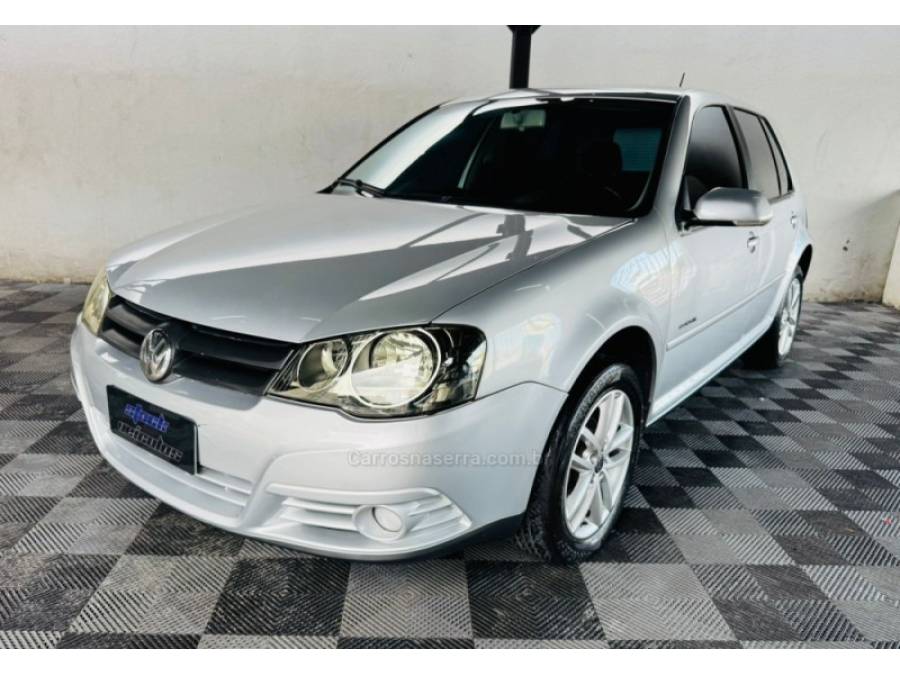 VOLKSWAGEN - GOLF - 2011/2011 - Prata - R$ 46.900,00