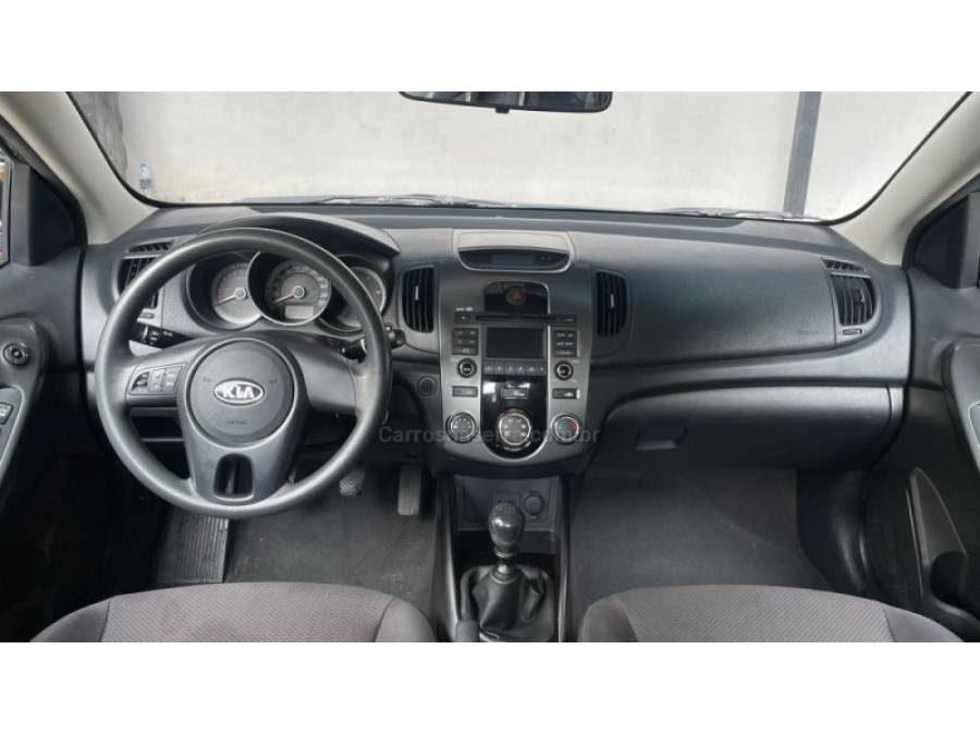 KIA MOTORS - CERATO - 2011/2012 - Preta - R$ 43.900,00