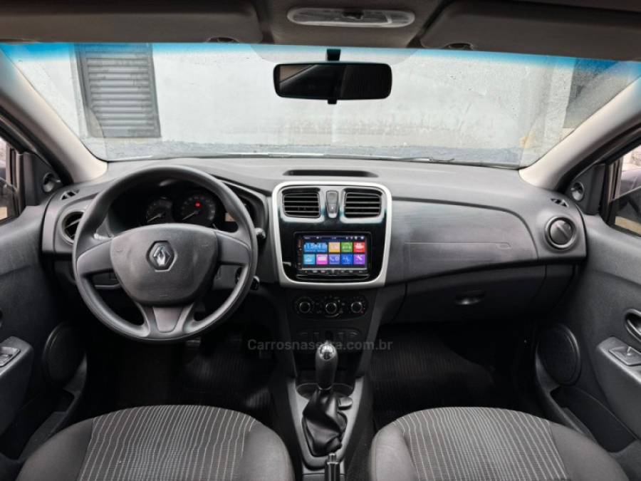 RENAULT - SANDERO - 2015/2016 - Branca - R$ 37.900,00