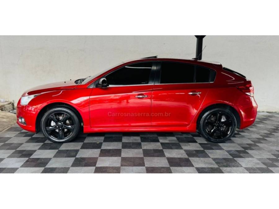 CHEVROLET - CRUZE - 2013/2014 - Vermelha - R$ 68.900,00