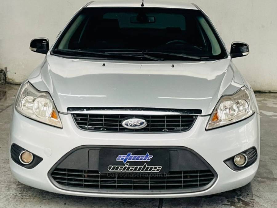 FORD - FOCUS - 2013/2013 - Prata - R$ 35.900,00