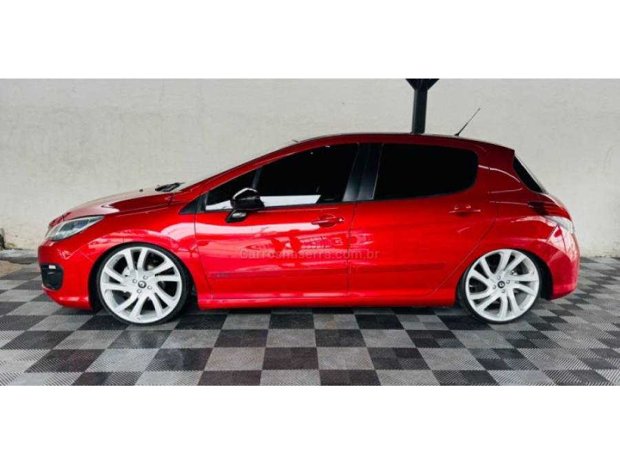 PEUGEOT - 308 - 2015/2016 - Vermelha - R$ 53.900,00