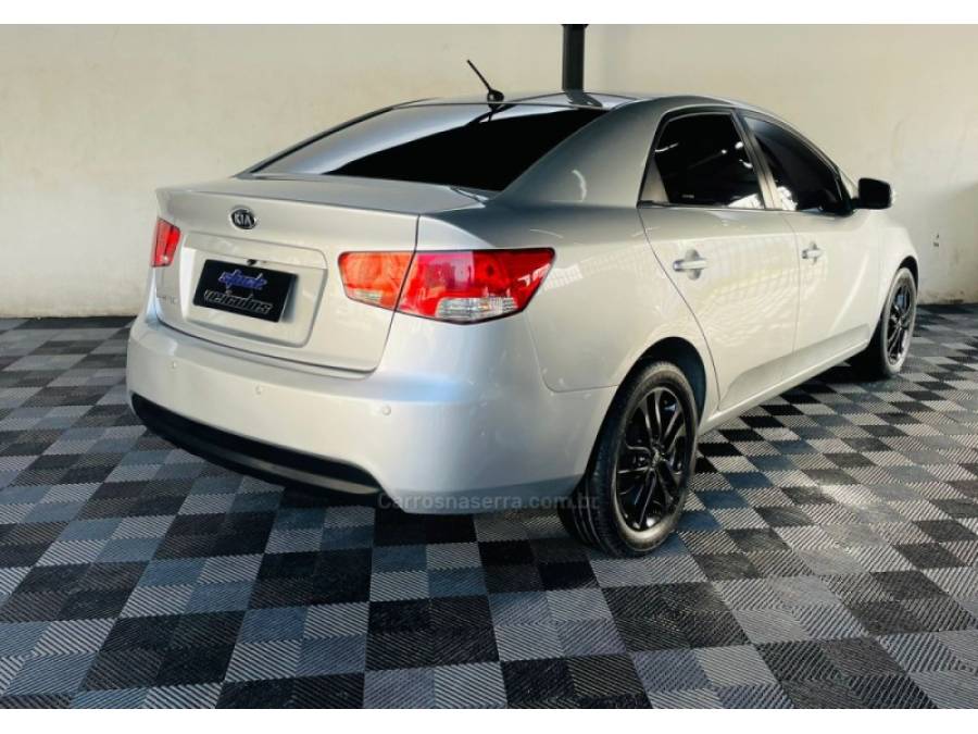 KIA MOTORS - CERATO - 2012/2012 - Prata - R$ 48.900,00
