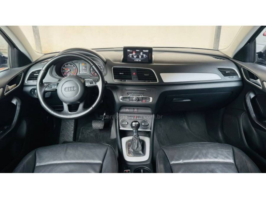 AUDI - Q3 - 2015/2016 - Cinza - R$ 88.900,00