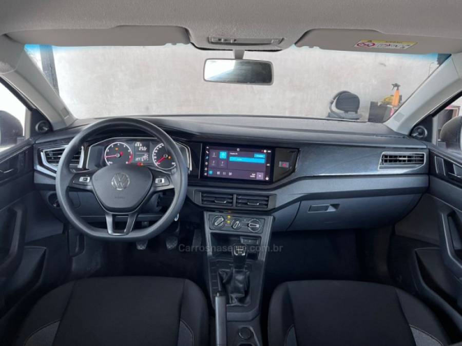 VOLKSWAGEN - POLO - 2024/2025 - Branca - R$ 75.900,00