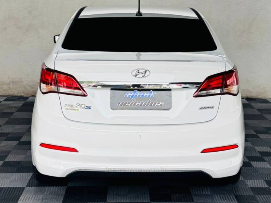HYUNDAI - HB20S - 2019/2019 - Branca - R$ 67.900,00