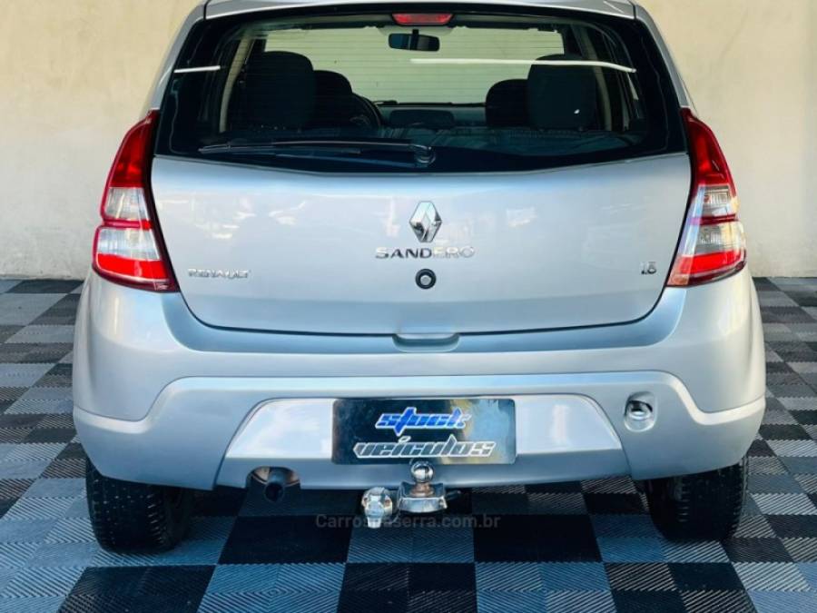 RENAULT - SANDERO - 2013/2013 - Prata - R$ 30.900,00