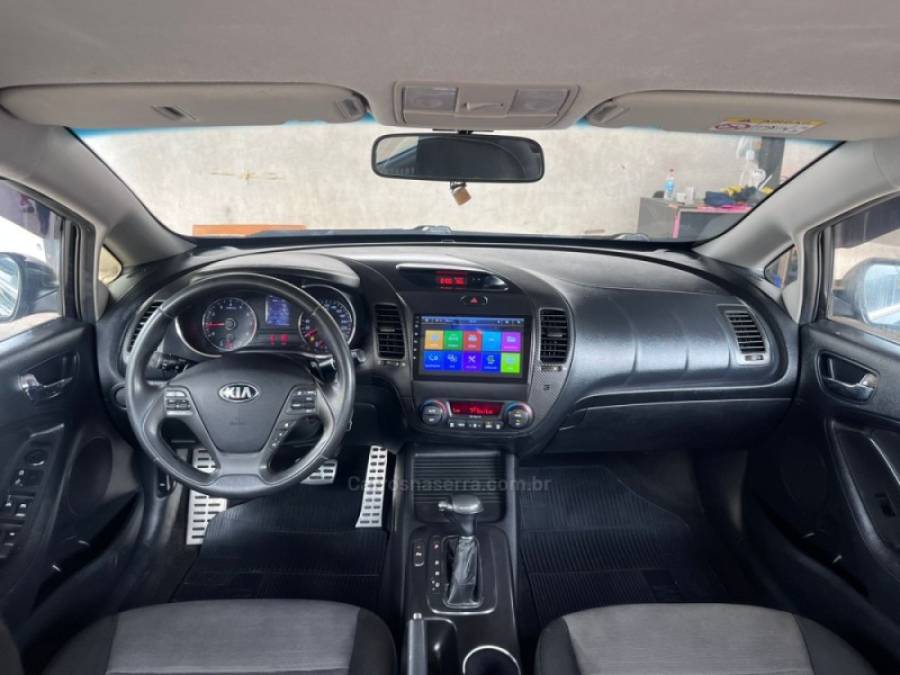 KIA MOTORS - CERATO - 2013/2014 - Preta - R$ 59.900,00