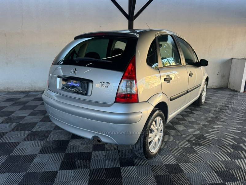 CITROËN - C3 - 2010/2011 - Prata - R$ 23.900,00