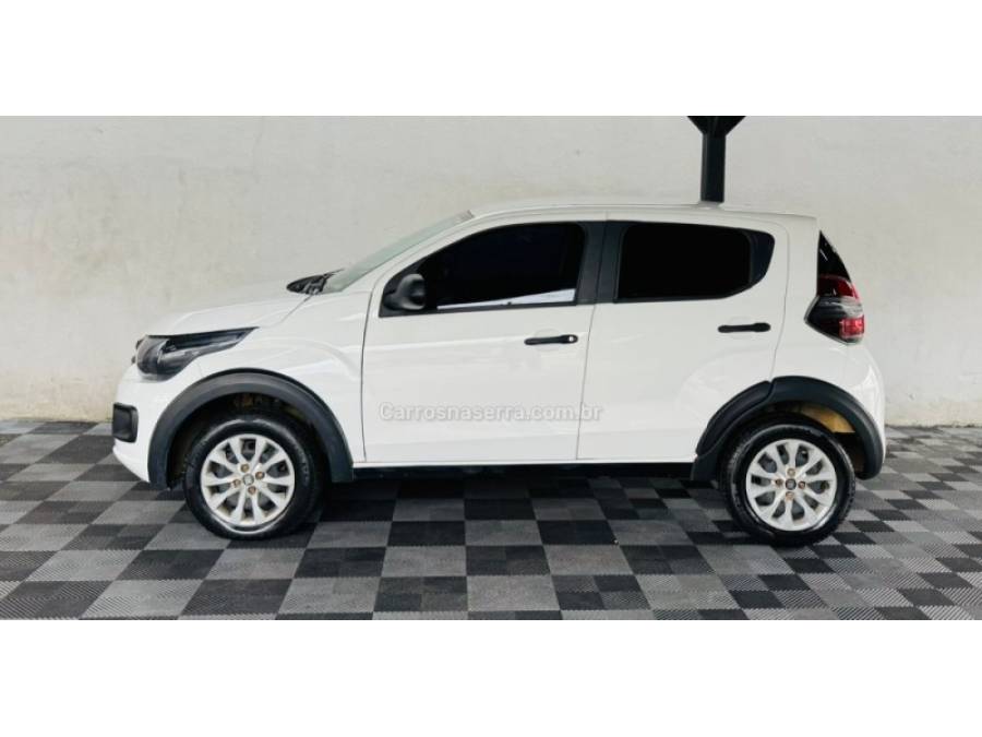 FIAT - MOBI - 2022/2023 - Branca - R$ 53.900,00