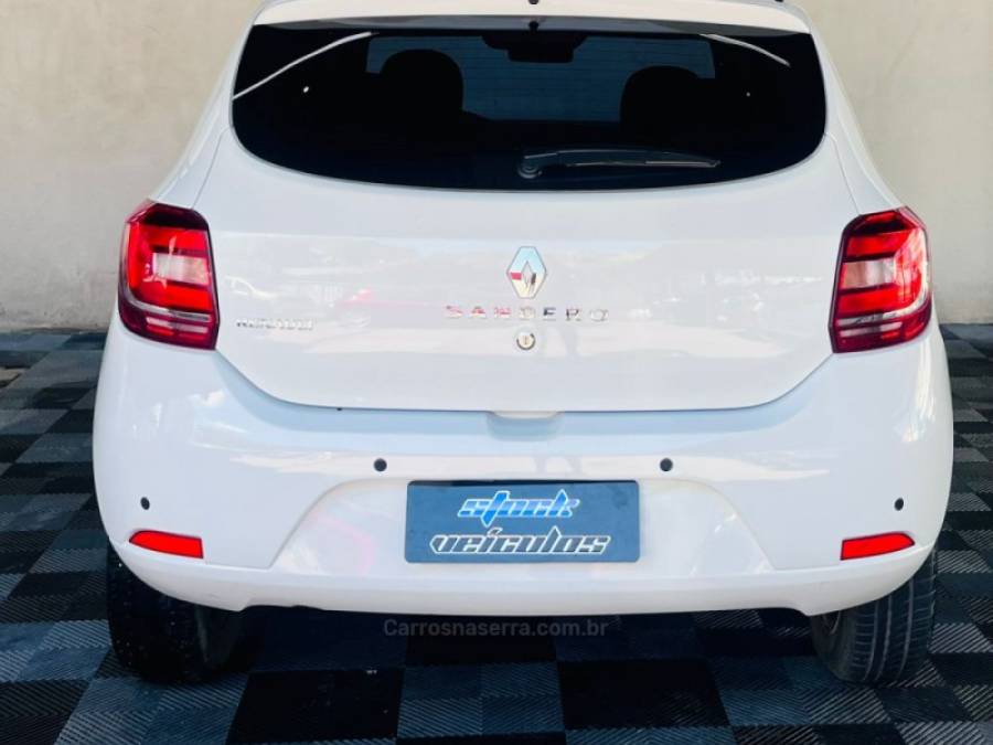 RENAULT - SANDERO - 2014/2015 - Branca - R$ 33.900,00